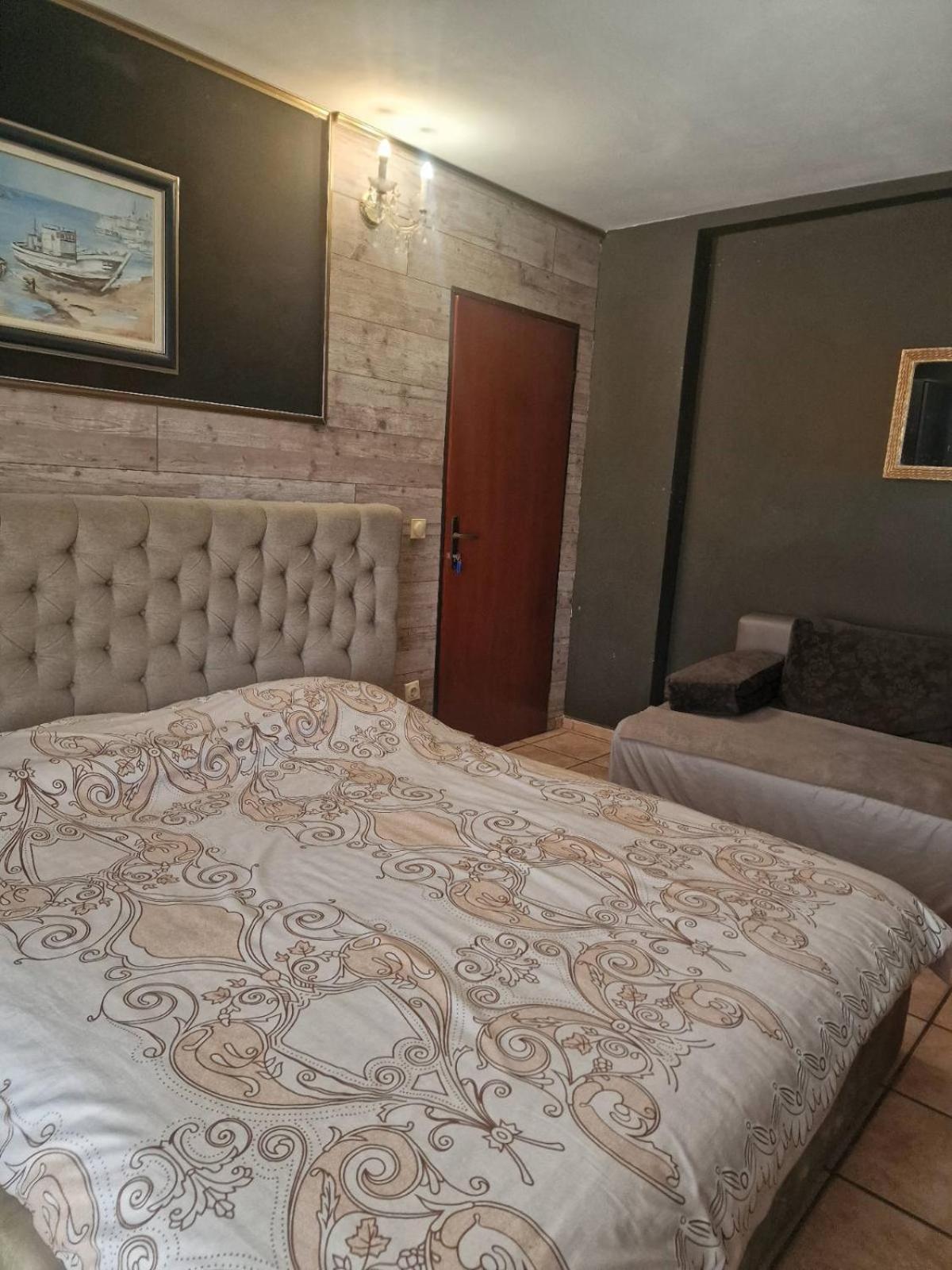 Guest House Maja Novi Sad Exterior photo