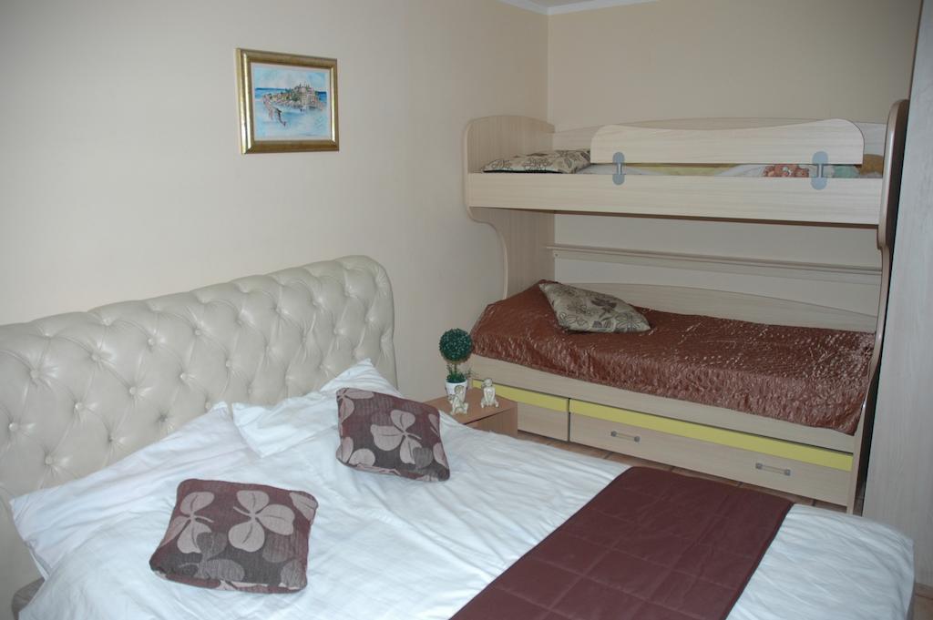 Guest House Maja Novi Sad Exterior photo